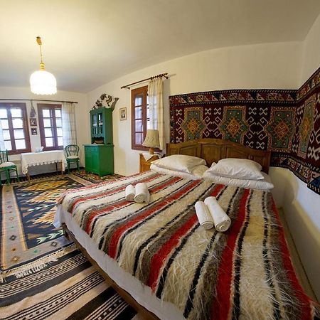 Casa Bunicii Din Bucovina Vama (Suceava) Exterior foto