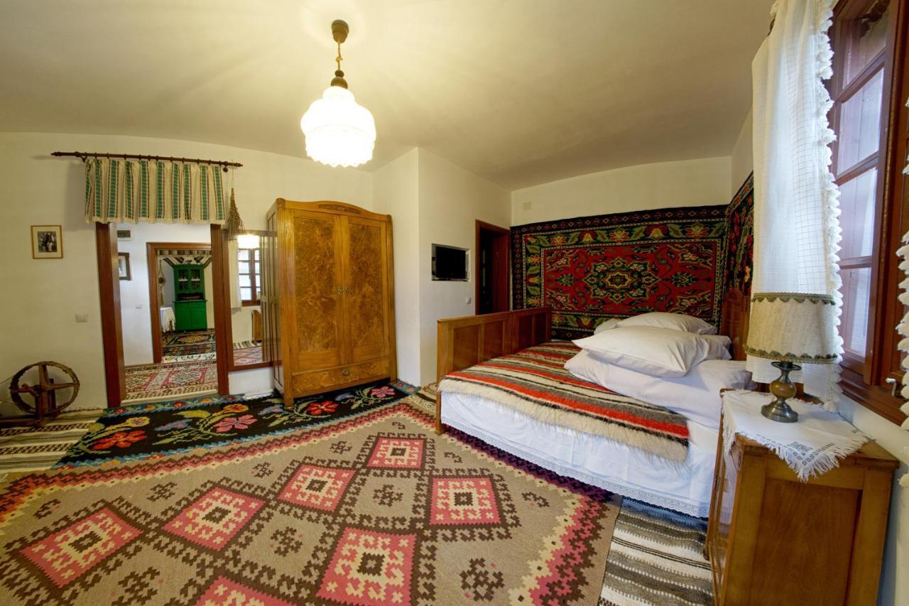 Casa Bunicii Din Bucovina Vama (Suceava) Exterior foto