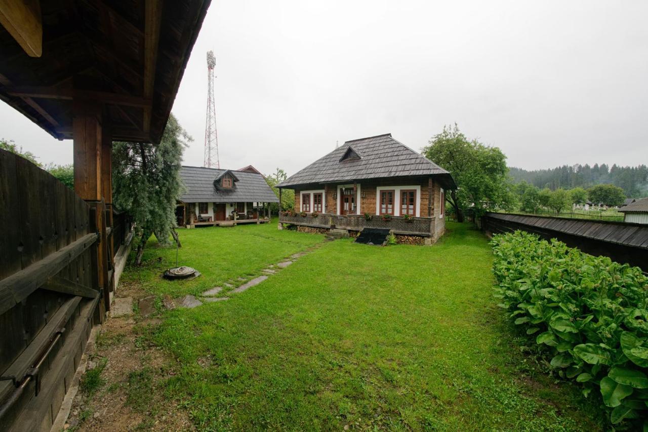 Casa Bunicii Din Bucovina Vama (Suceava) Exterior foto