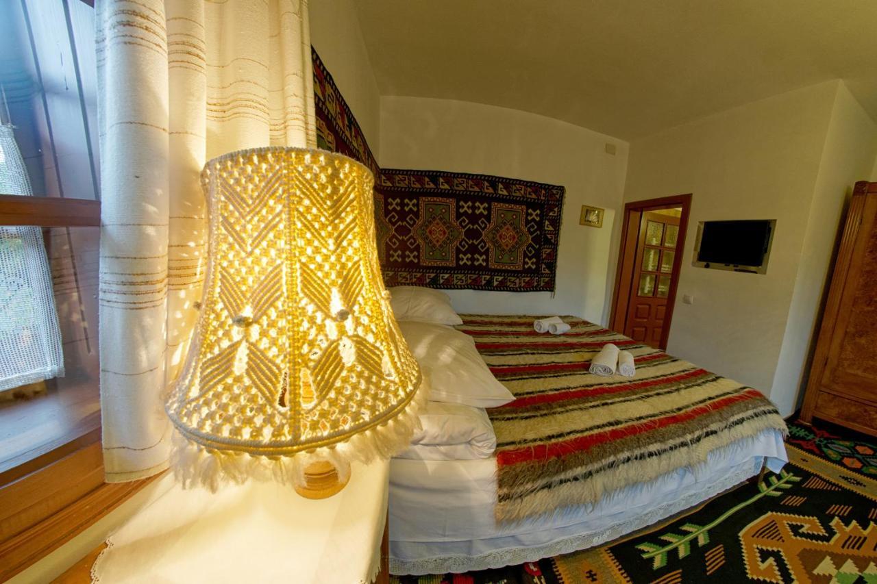 Casa Bunicii Din Bucovina Vama (Suceava) Exterior foto